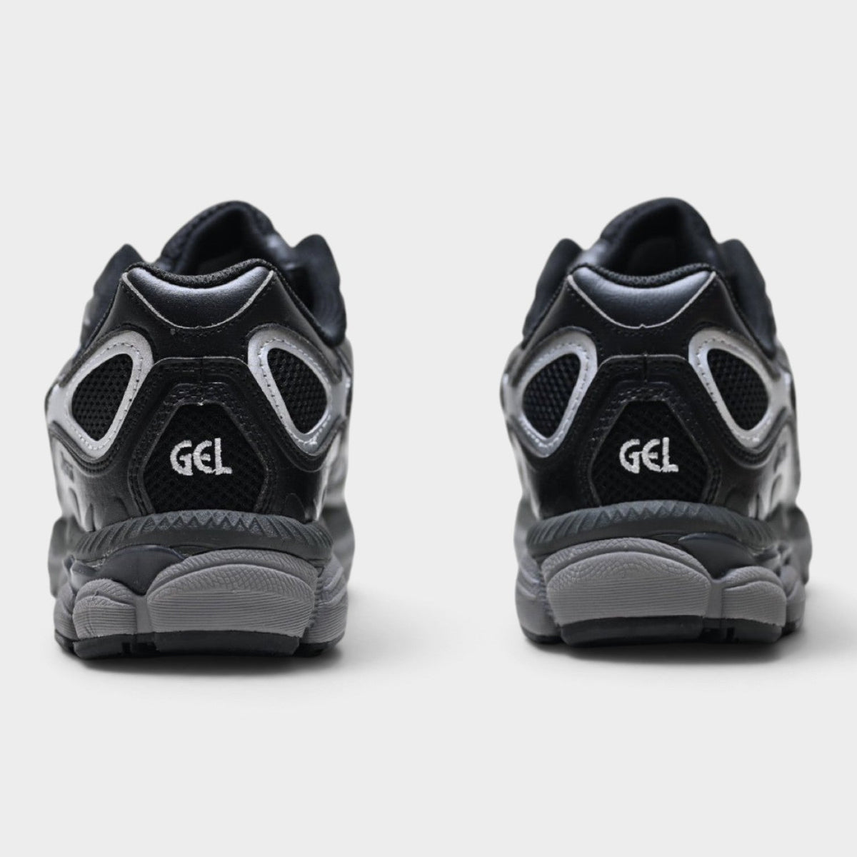ASICS GEL-NYC men's SportStyle trainers - sole view