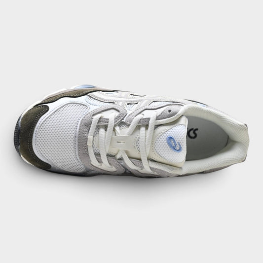 ASICS GEL-NYC Men’s SportStyle Trainers – White/Olive