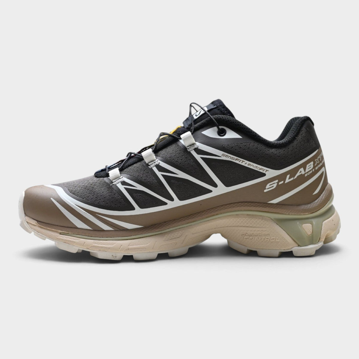 Salomon XT-6 men's trail trainers - pair front view